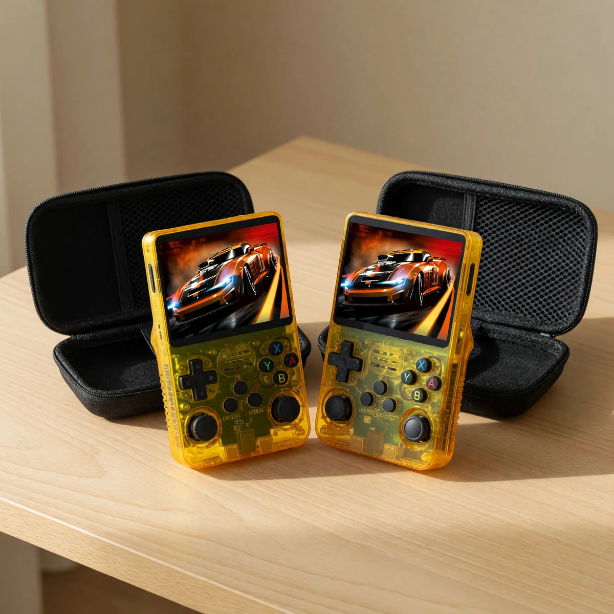 Duo Pocketro One coloris jaune : deux consoles avec leurs housses de protection
